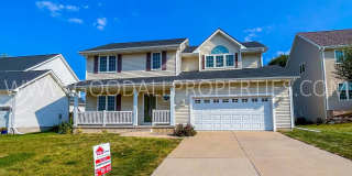 3 Bedroom Single-Family home in West Des Moines with a fully fenced in yard! Gallery 1