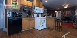 Student Friendly Housing near BU w 2 bathrooms!  Laundry in  Unit Gallery 3