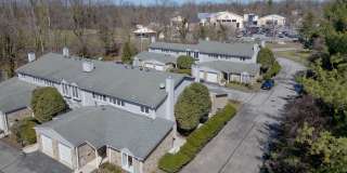 22 STONE MANOR Gallery 17