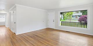 323 Northeast 158th Street Gallery 4