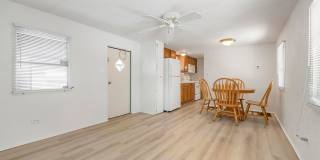 BEAUTIFUL 1 BEDROOM, 1 BATHROOM + BONUS ROOM HOME LOCATED IN THE HIGHLY SOUGHT AFTER 55+ BRADENTON TROPICAL PALMS COMMUNITY! Gallery 8