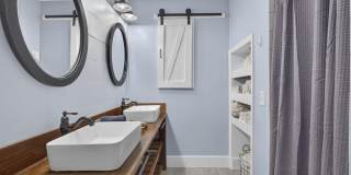 338 Hunter Street Gallery 22