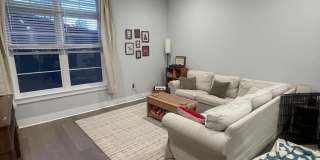 581 JAMESTOWN Gallery 22