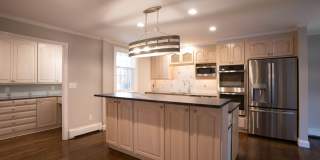8bed house un Newton Gallery 1