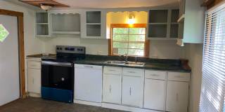 474 WHITEHALL ROAD | 2 BED 1 BATH BUNGALOW Gallery 1