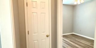 3BD/2BA House Off Perkins between Bluebonnet and Siegen. Gallery 16