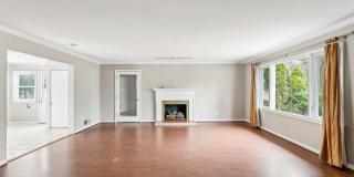 Easy one level living on a 1/3 acre corner lot! Gallery 5