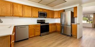 Beautiful 2/2 Condo in Hidden Valley! Gallery 7