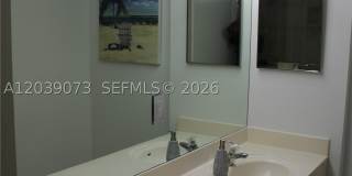 519 E Sheridan St Gallery 19