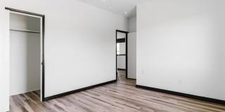 1733 Elm Street Gallery 26