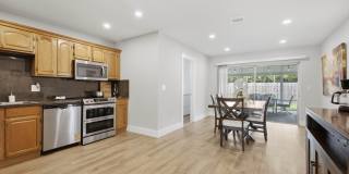 1320 RIVERSIDE Circle Gallery 12