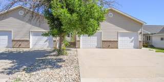 Comfortable 3-Bedroom Condo in Brandon – Available Now! Gallery 1