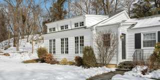 19 A Robin Hood Lane Gallery 1