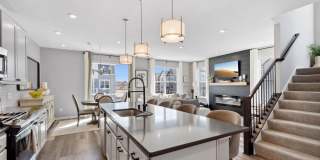 Rare End Unit 3Bed 3Bath Townhome in Rogers Gallery 1