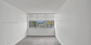 2771 Taft St Gallery 24