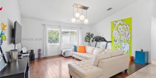 9717 SW 111th Ter Gallery 12