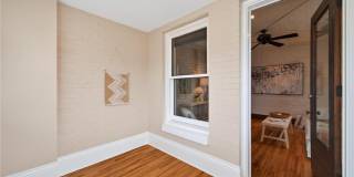 722 Grand Avenue Gallery 9