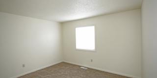 Hudson Pointe Gallery 12