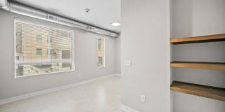 The Maxwell Downtown Des Moines Gallery 65