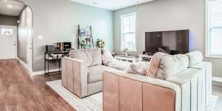 3-Bedroom Townhome with Garage in Holly Ridge Gallery 7