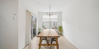10 EXETER Street Gallery 21