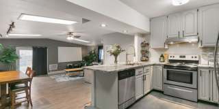 Charming 3 Bedroom, 2 Bathroom Home in Windsor! Gallery 6