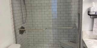 Golden Hill Living: Flexible 2BR Furnished or Unfurnished Options Gallery 15