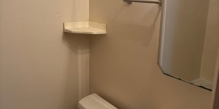 22 N Franklin St Gallery 45