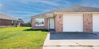 3 Bedroom 2 Bath Duplex Gallery 1