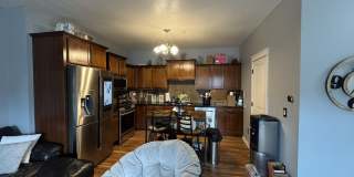 Large 3-Bedroom, 3.5-Bathroom Townhome Gallery 4