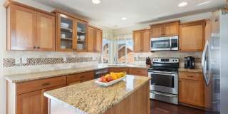 Stunning SE Gresham Home w/ Huge Bonus Room! Gallery 13