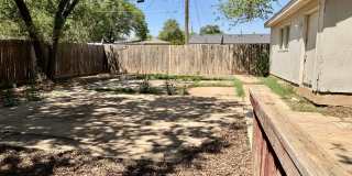 Adorable 3/2 with 2 Living Areas Close to Tech and Medical District! Gallery 23
