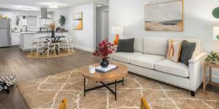 Desie Gallery 28