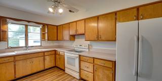 1221 N WEBSTER Street Gallery 8