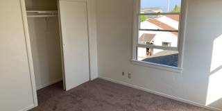 Great 2 bedroom upstairs standalone unit with garage Gallery 8