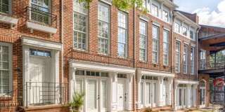 Stylish 3-bedroom townhome in Vermillion in Hustersville Gallery 3