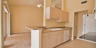 Annual Unfurnished 3rd Floor Condo in L Pavia with Community Pool! Gallery 14