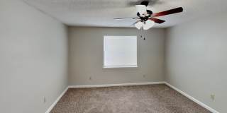2626 Pinewood Boulevard Gallery 8