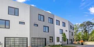 Luxury 3 Bed Townhome in Durham RTP Gallery 50