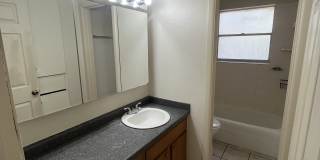 Hillyer Street - 1002 Gallery 12