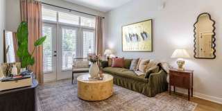 The Felicity on Perry Gallery 25