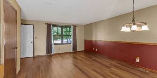 Beautiful 4 bed, 2 bath on Cul-de-sac  w/ large yard available in Central Loveland Gallery 9