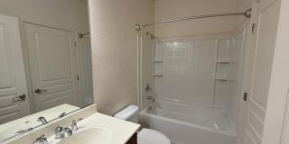 55+ Del Webb home in Somersett Gallery 24