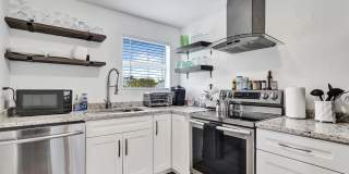 311 SE 3rd Avenue Gallery 8