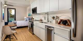 Junction Santa Monica Gallery 18