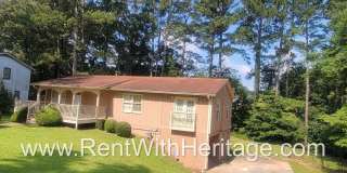 GREAT HOME / 3 BEDROOMS AND BONUS ROOM / GREAT LOCATION /  PRIVATE FENCED YARD Gallery 4