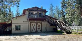 Beautiful 2 Bed/ 1 Bath Apartment in Victor Gallery 1