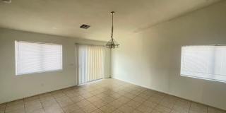 Fresh paint 3 Bedroom, 2 baths very low maintenance home Gallery 8