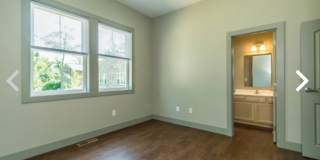 HUGE newly built 4 bed / 4.5 bath townhouse! Gallery 9