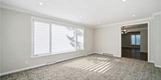 4037 Washington Boulevard Gallery 10